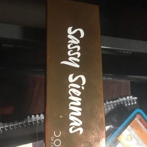 *SOLD* Dose of Color eyeshadow palette